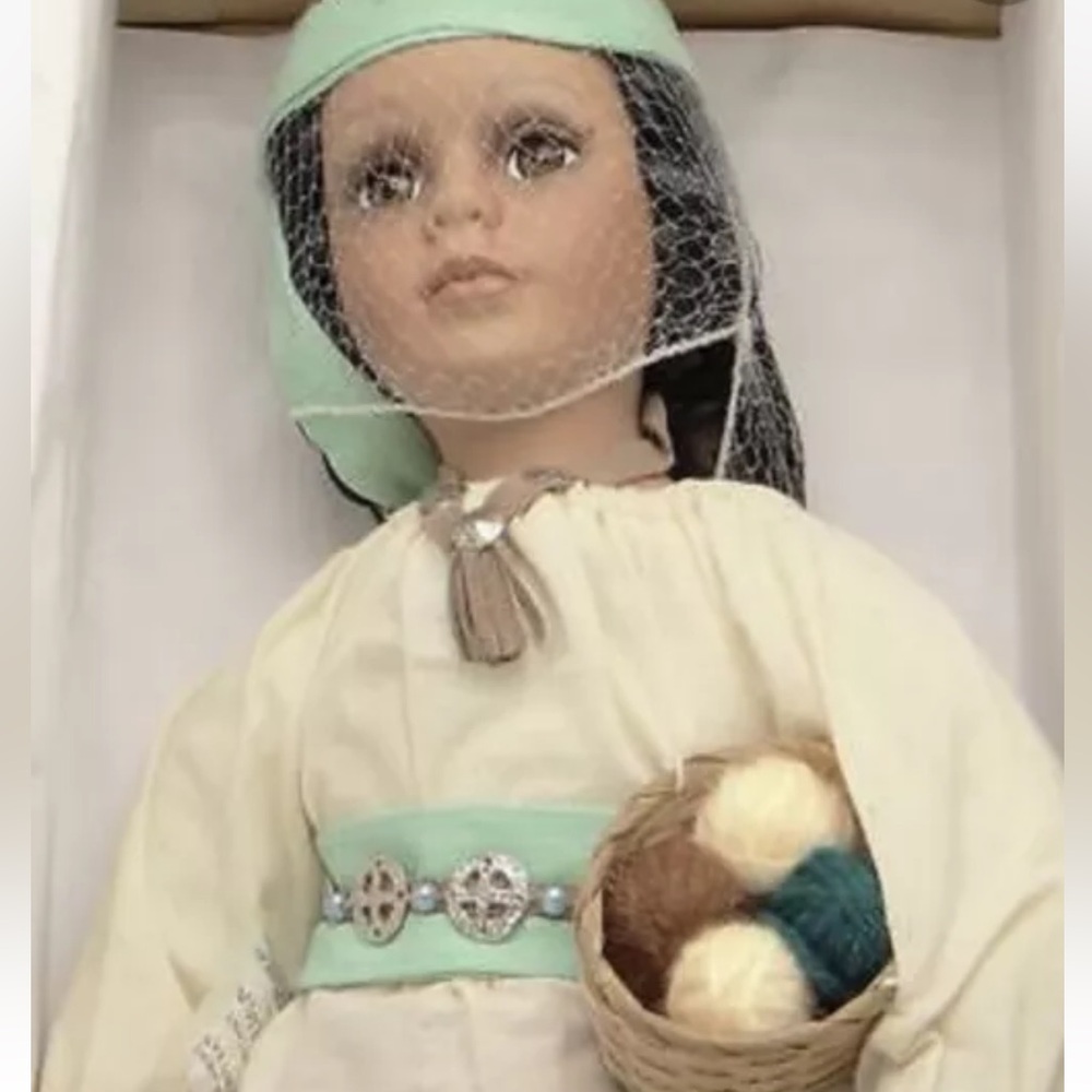 Heritage Signature Collection Natane Indian Porcelain Doll
*rare retired*